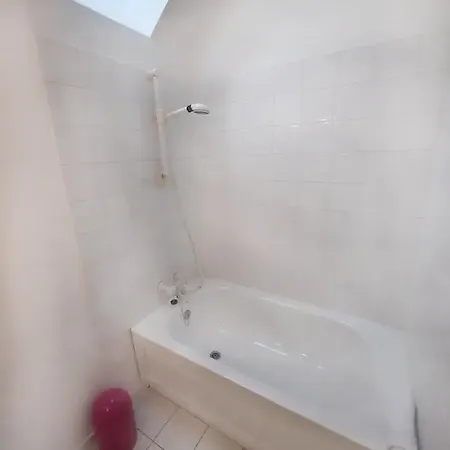 Legrand - 90m2, 6 Prs, 3 Ch, Proche Gare Διαμέρισμα *