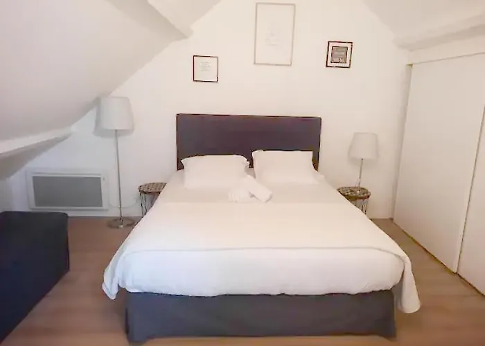 Appartamento Legrand - 90m2, 6 Prs, 3 Ch, Proche Gare Digione